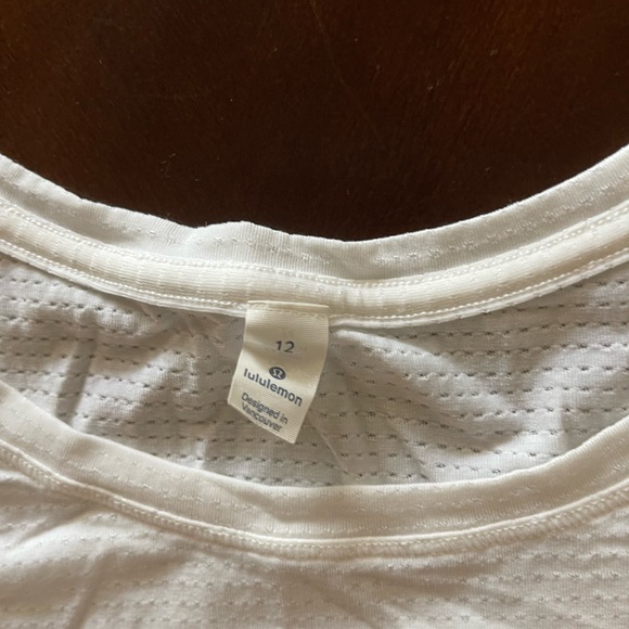 Lululemon muscle tank top - Picture 2 of 4